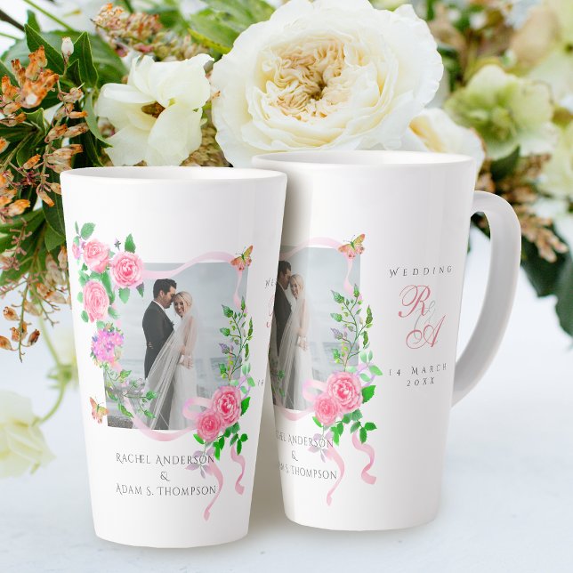 Tasse Latte Pink Rose Ruban Monogramme Mariage photo (Romantic Wedding Pink Rose 
Photo Latte Mug.)