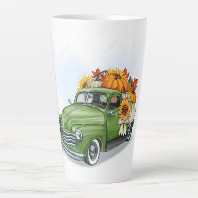 Tasse Latte Récolte d'automne dans un camion vert (Devant)