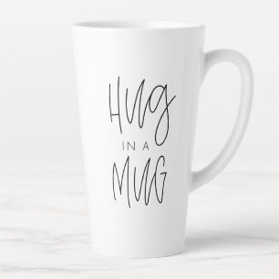 Tasse Latte Tendance typographique serrée dans une boug