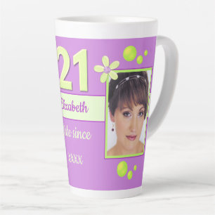 Tasse Latte Violet et vert avec nom Photo d'anniversaire 21 an
