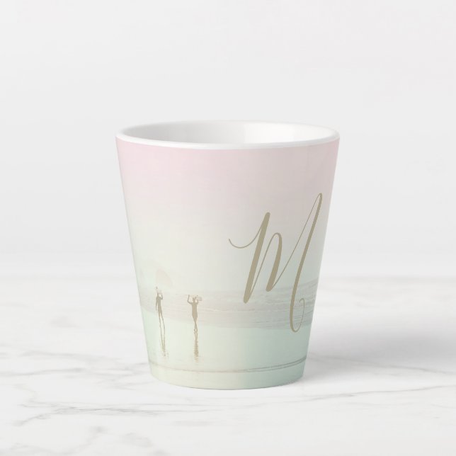 Tasse Latte Voyage Surf été Plage Rose Mist Monogramme (Devant)