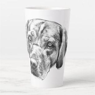 Tasse Latte Yeux chauds dans la lumière de la récolte