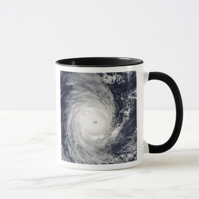Tasse Le cyclone Adeline-Juliet se déplace vers l'ouest (Droite)