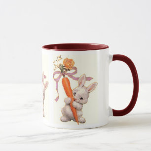 Tasse Le lapin avec la carotte et s'est levé