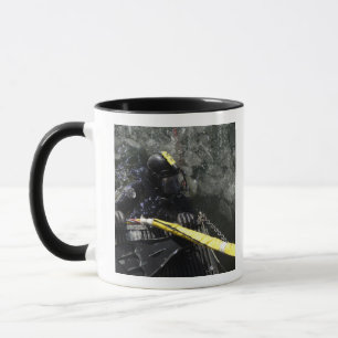Tasse Le plongeur de marine des USA est prêt pour