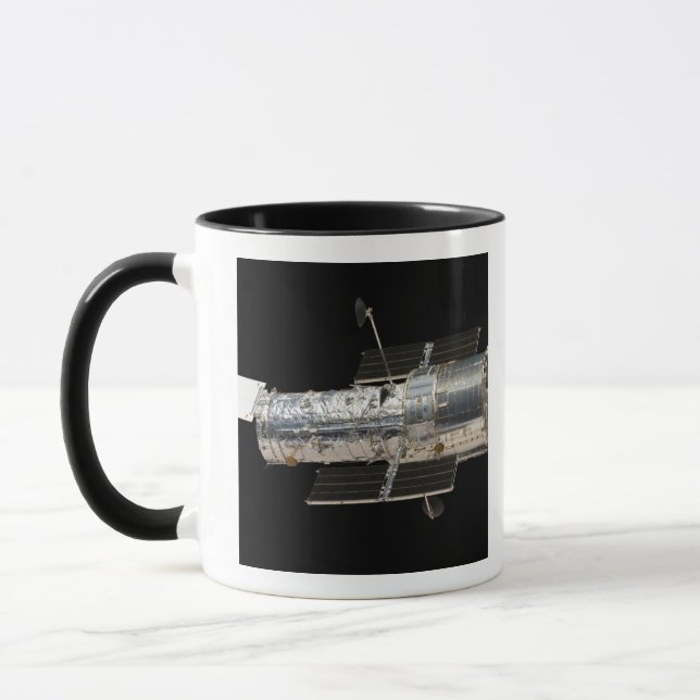 Tasse Le télescope spatial Hubble (Gauche)