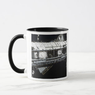 Tasse Le tru tribord de la Station spatiale internationa