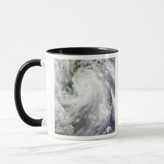 Tasse Le typhon Chanthu (Gauche)