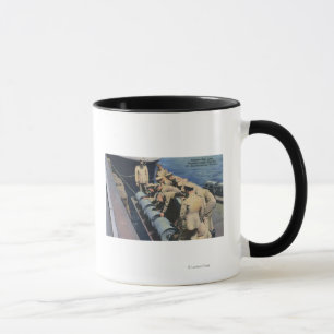 Tasse L'équipage de bateau de Topedo prépare la grenade