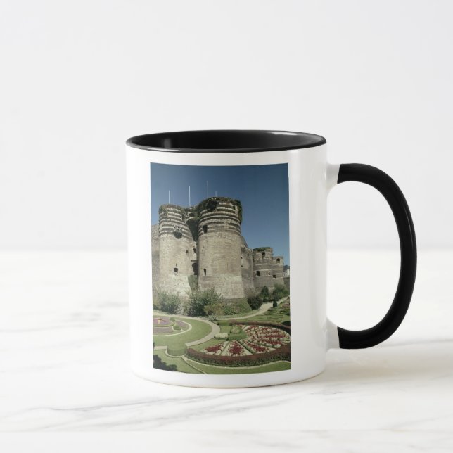 Tasse Les d'Angers de château, accomplis 1238 (Droite)