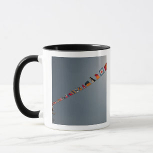 Tasse Les drapeaux volent au-dessus de la plate-forme