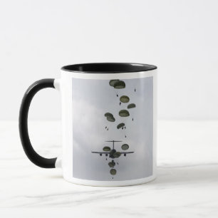 Tasse Les soldats d'armée sautent de C.A. - 17