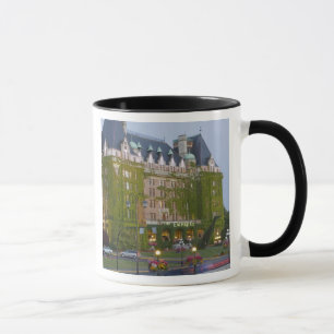 Tasse L'hôtel Empress au port intérieur à