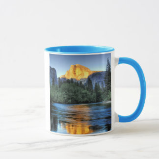 Tasse Lumière d'or sur demi de dôme