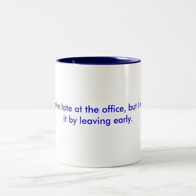 Tasse mignonne avec dire drôle de travail (Centre)