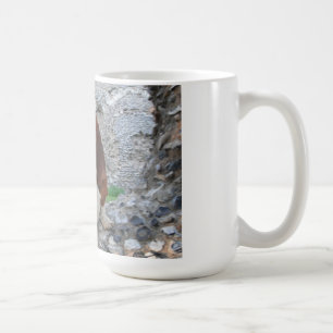 Tasse mit Basset Hound Burg Ruinen