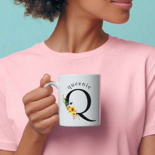 Tasse mit bearbeitbarem Namen für das Monogramm de