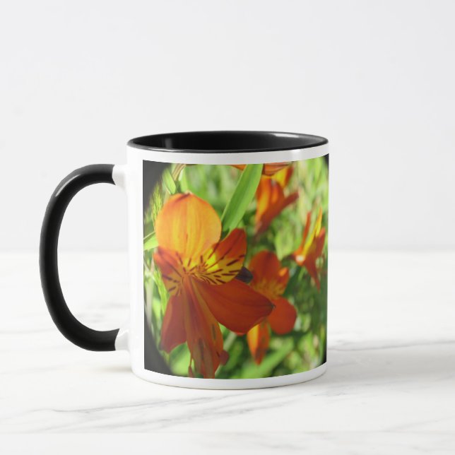 Tasse mit Blume (Links)