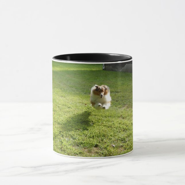 Tasse mit dem originalen Foto der springenden Shel (Zentrum)