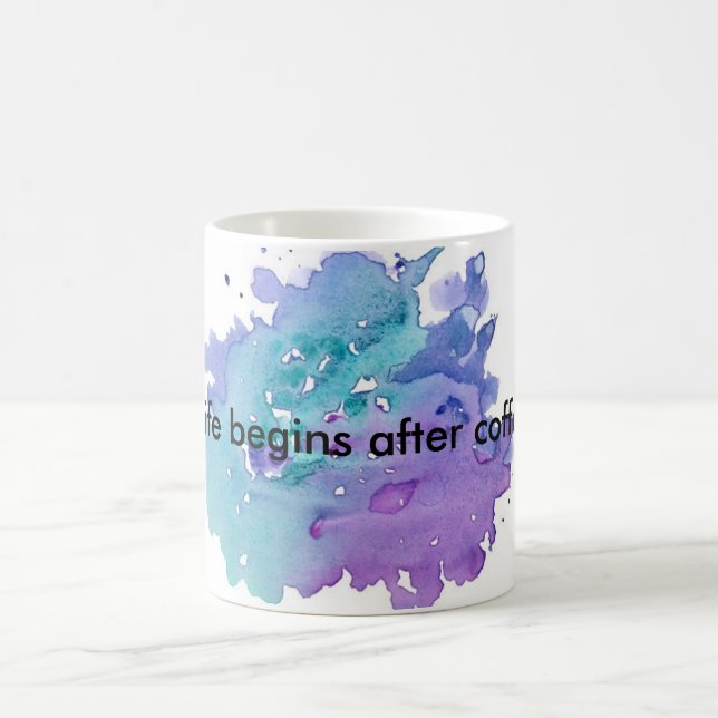 Tasse mit der einmaligen Gestaltung (Mittel)