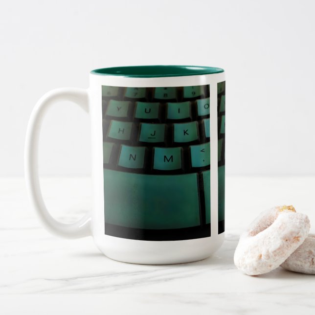 Tasse mit grüner Tastatur (Mit Donut)