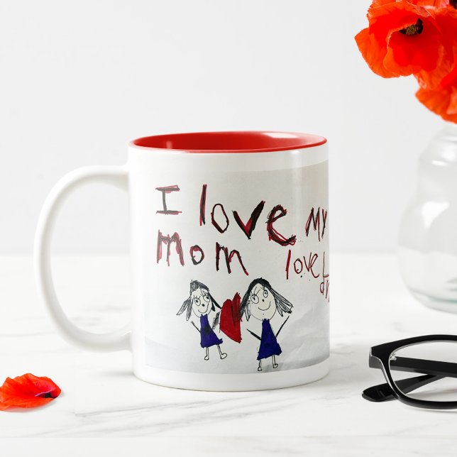 Tasse mit Kinderkunst (Von Creator hochgeladen)