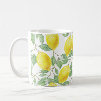 Tasse mit künstlerisch gestaltetem Zitronenwein