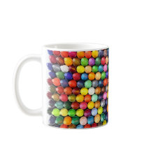 Tasse mit mehrfarbigem Wachsmalstift-Muster