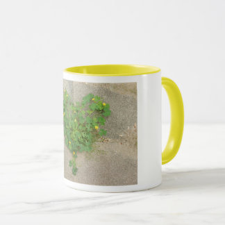 Tasse mit originellem Foto aus herzenförmigen Klee