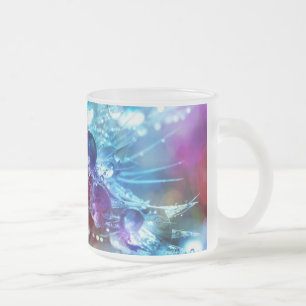 Tasse mit Wassertröpfchen