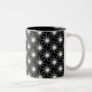 Tasse mit wirbelnden Sonnen, Schwarz und Weiß