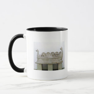 Tasse Modèle d'un bateau transportant le vin sur