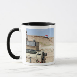 Tasse Montres d'un instructeur en tant que soldat