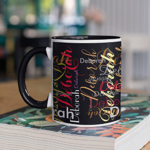Tasse Motif de nom de couleur répété sur noir