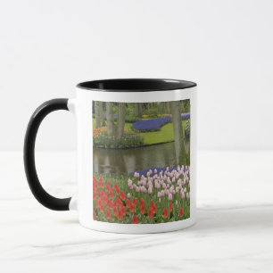Tasse Motif de tulipes et de fleurs de muscari,