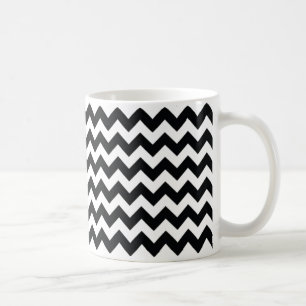 Tasse noire/blanche de zigzag de Chevron
