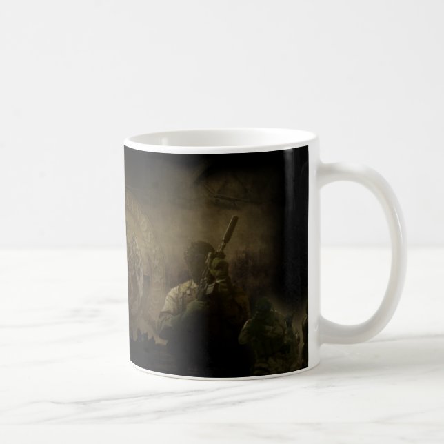 Tasse noire d'uF (Droite)