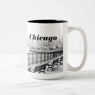 Tasse noire et blanche de photo de Chicago