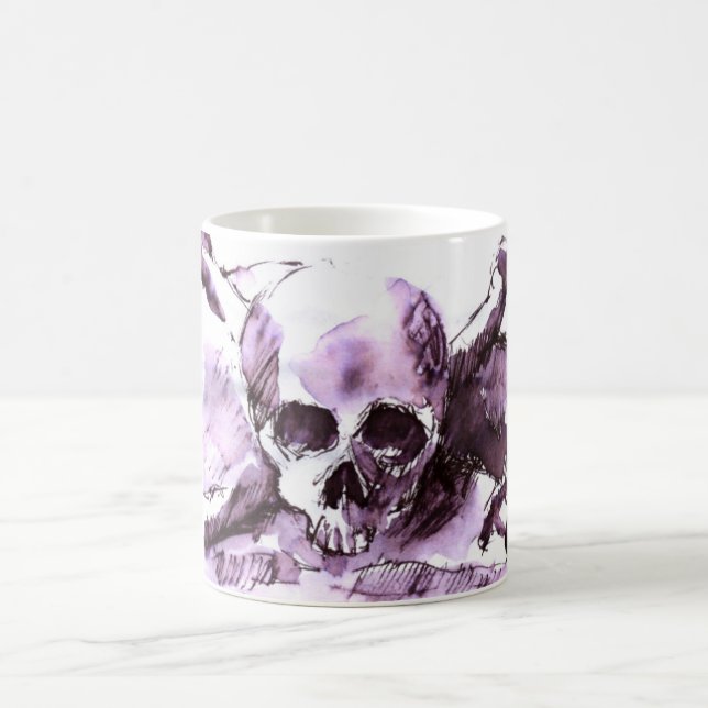 tasse noire et blanche de pirate (Centre)