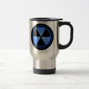 Tasse noire et bleue de symbole de rayonnement