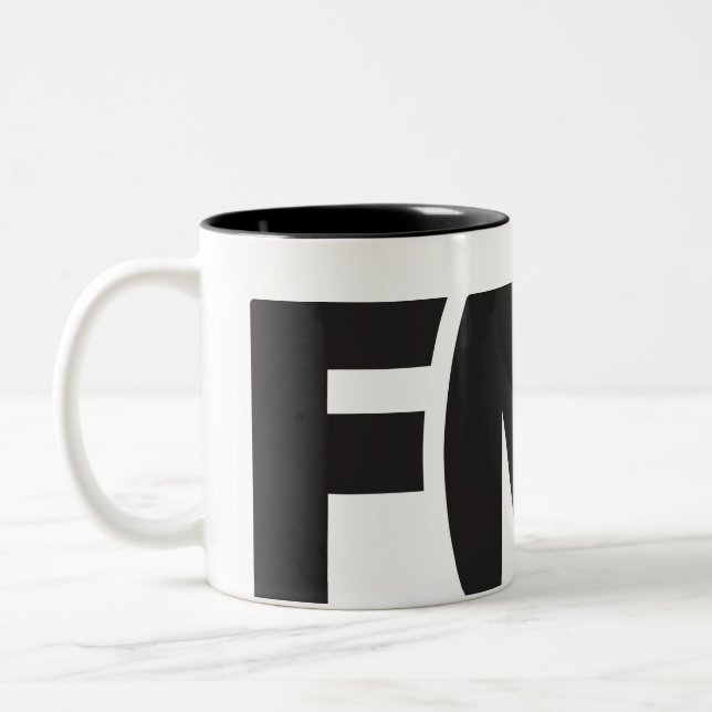 Tasse officielle de FML : Logo de FML (noir) (Gauche)