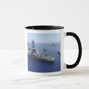 Tasse Opérations évasées conduites par le drillship