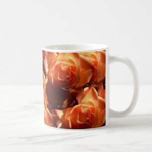 tasse orange de roses