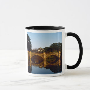 Tasse Palais impérial, pont Nijubashi, Tokyo, Japon