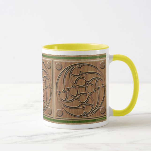 Tasse Panneau triple en spirale gothique médiéval (Droite)