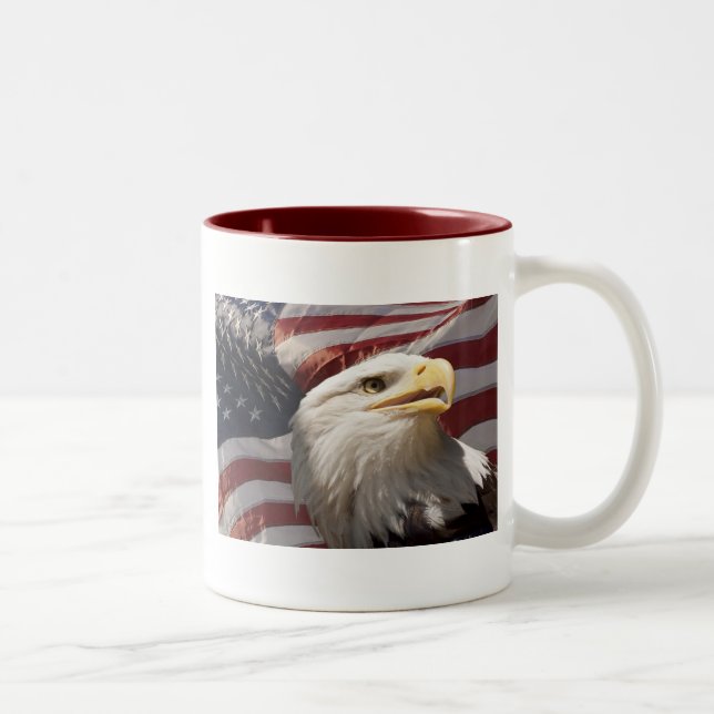 Tasse patriotique d'Eagle (Droit)