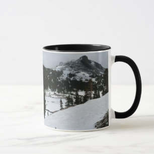 Tasse Paysage hivernal du lac Ellery enneigé en Californ