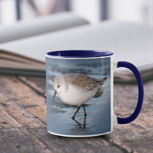 Tasse Petit Sanderling mignon à la plage