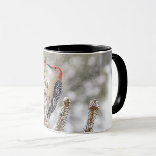 Tasse Pic à ventre rouge dans la neige