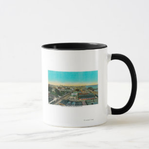 Tasse Regardant est au-dessus de la section d'affaires,